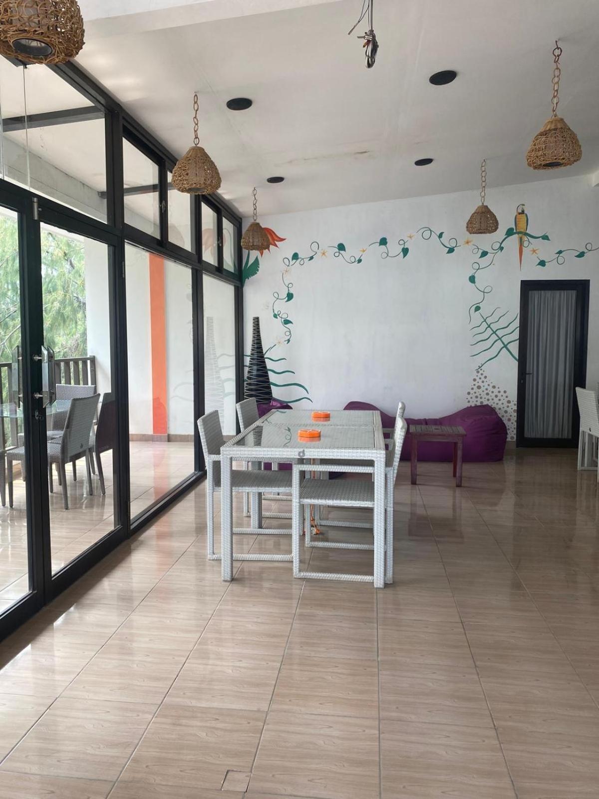 Tropica Gili Total Body Fit - Free Access Gym And Coworking Space Quần đảo Gili Ngoại thất bức ảnh