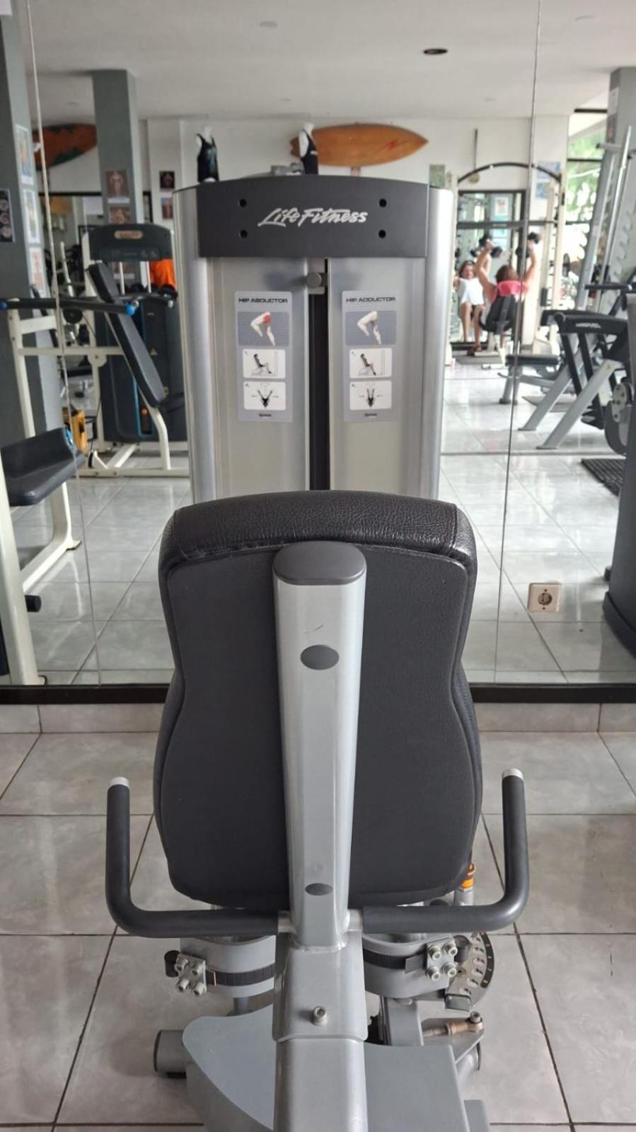 Tropica Gili Total Body Fit - Free Access Gym And Coworking Space Quần đảo Gili Ngoại thất bức ảnh