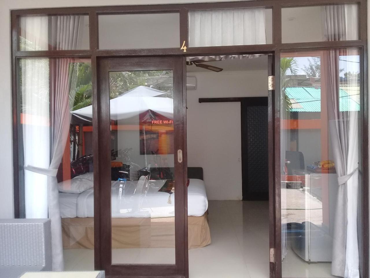 Tropica Gili Total Body Fit - Free Access Gym And Coworking Space Quần đảo Gili Ngoại thất bức ảnh