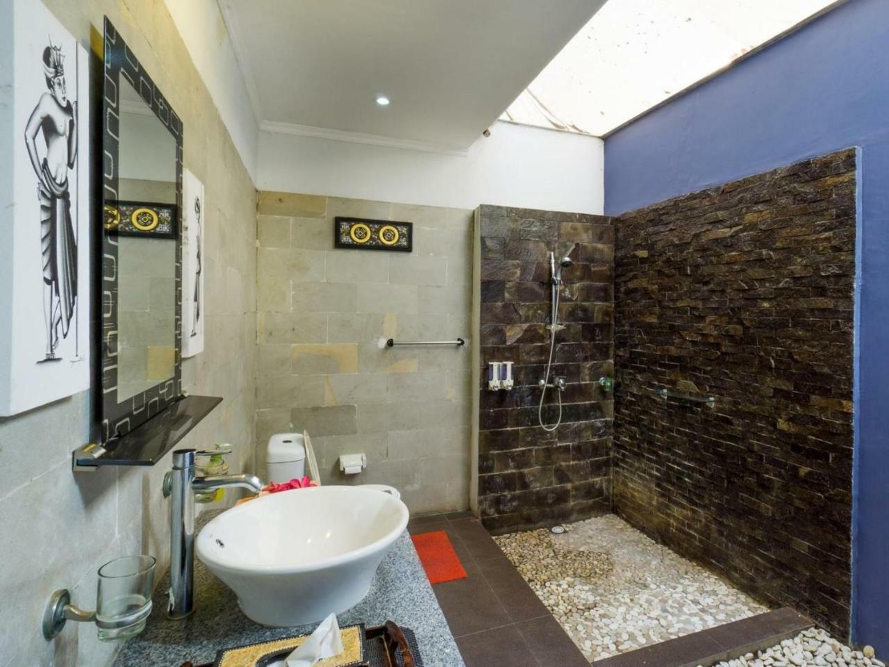 Tropica Gili Total Body Fit - Free Access Gym And Coworking Space Quần đảo Gili Ngoại thất bức ảnh